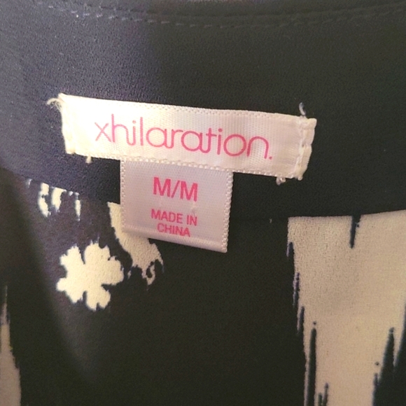 Xhilaration Navy Blue And White Abstract And Flowered SZM T Straped Jumpsuit - Picture 6 of 8